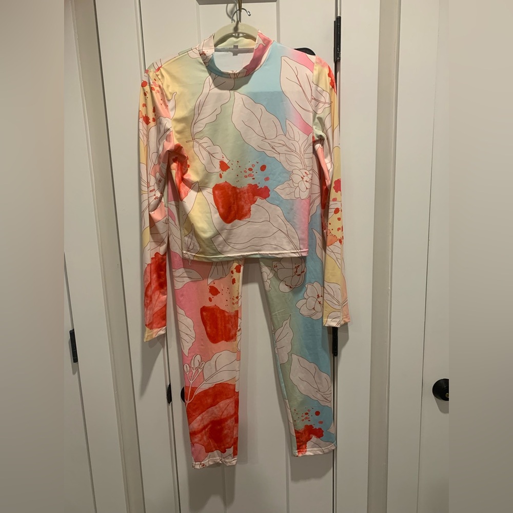 Brand new 2-piece set